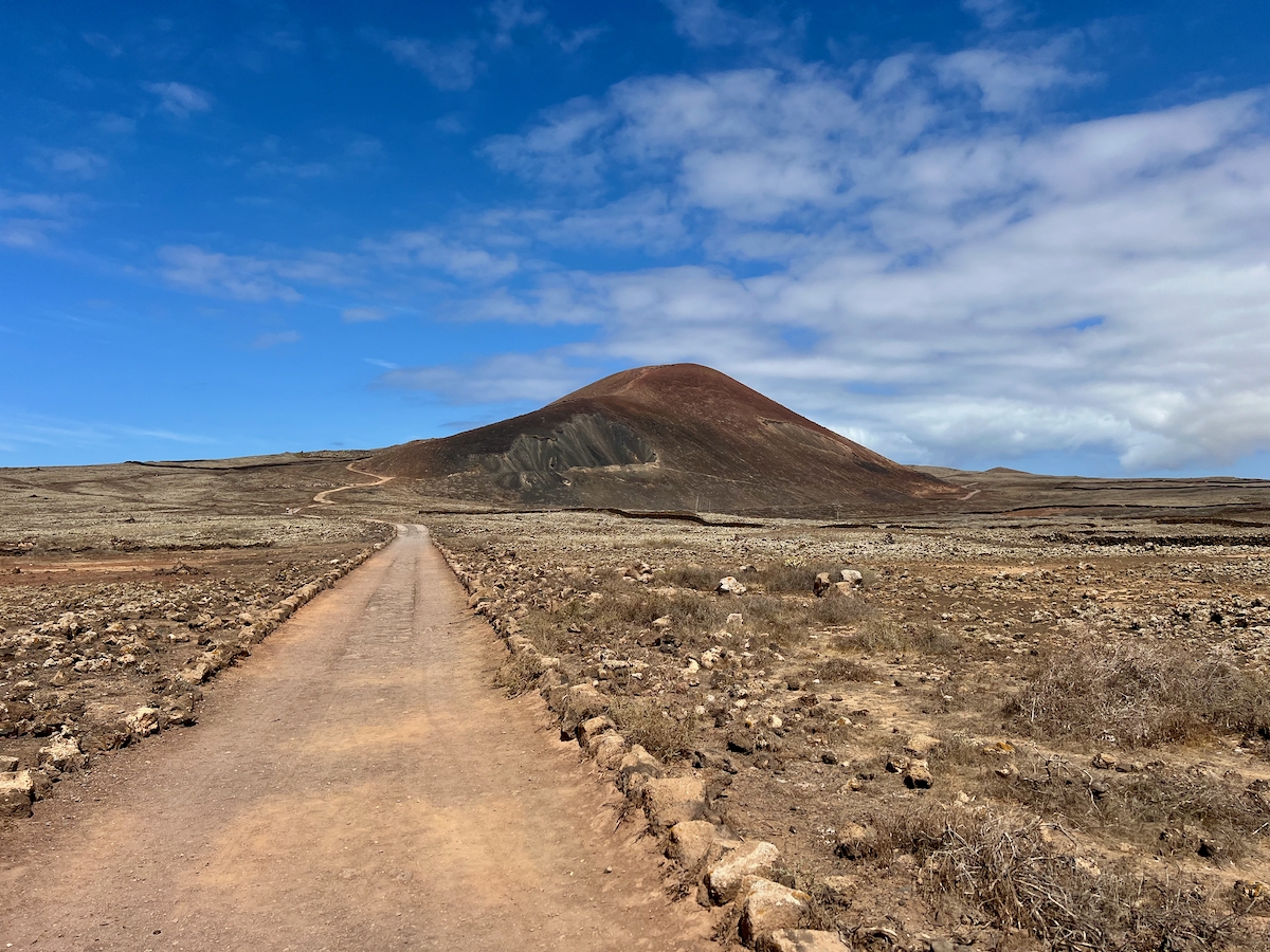 Trail to Calderon Hondo